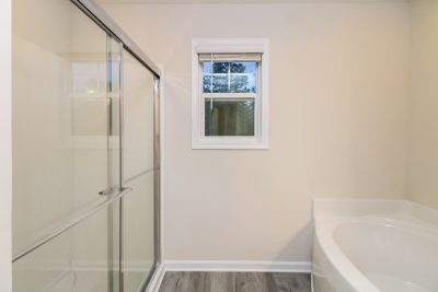 006 photo main bathroom 12835535