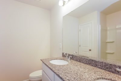 013 photo bathroom 11005705