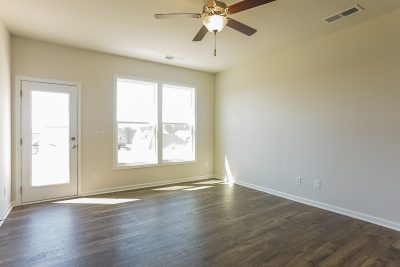 001 photo living room 11006493