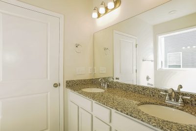 006 photo main bathroom 11006496