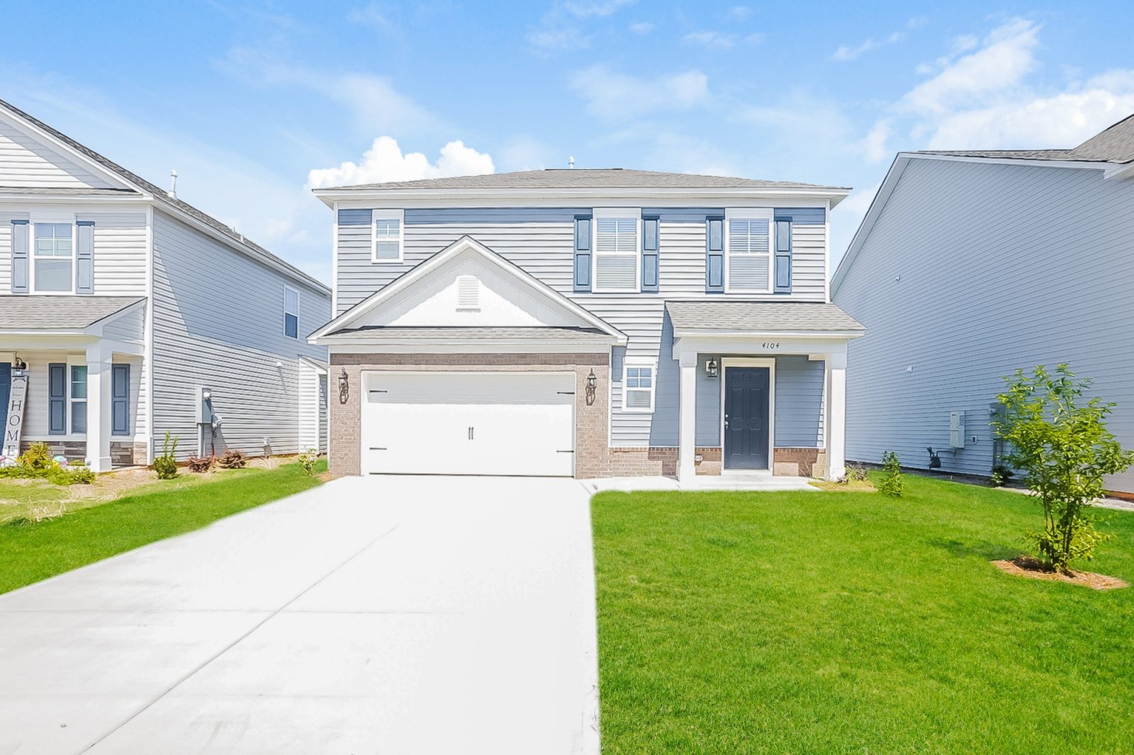 000 photo front view 11006404