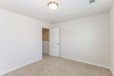 011 photo bedroom 13978661