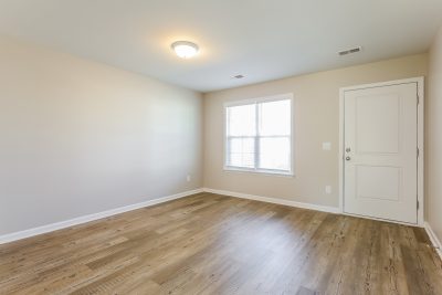 003 Living Room ET31149