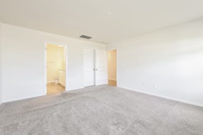 009 photo main bedroom 13072876