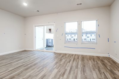 003 Living Room ET71010