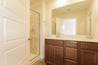 010 photo main bathroom 11277853