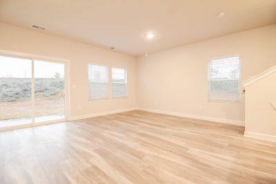 003 Living Room ET71025