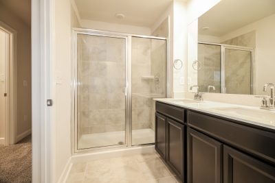 010 Main Bathroom ET71025