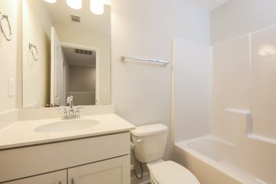 013 photo bathroom 10595464