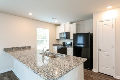 006 Kitchen ET31381