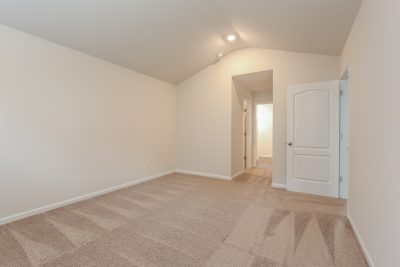 008 Main Bedroom ET31381