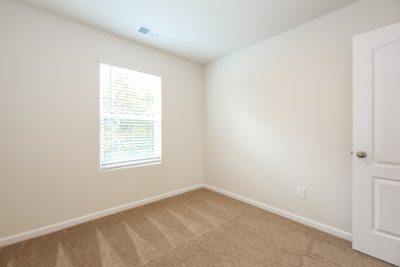 012 Bedroom ET31381