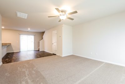 003 Living Room ET31383