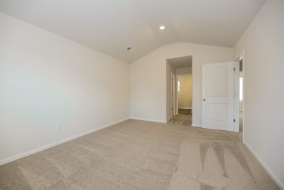 008 Main Bedroom ET31384