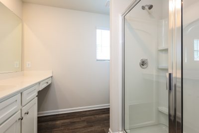 010 Main Bathroom ET31386
