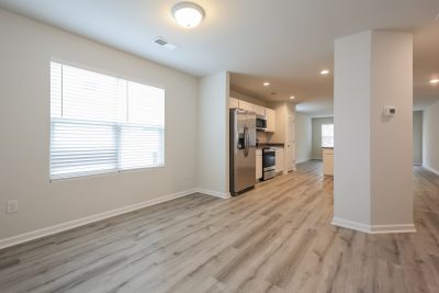 004 Dining Room ET41085