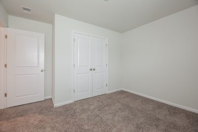 012 Bedroom ET41085