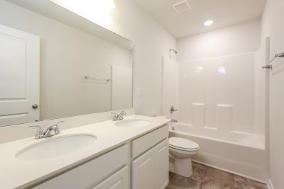 013 photo bathroom 15148562