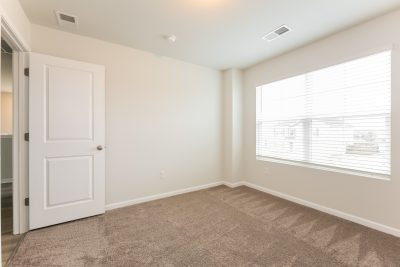 012 Bedroom ET51327