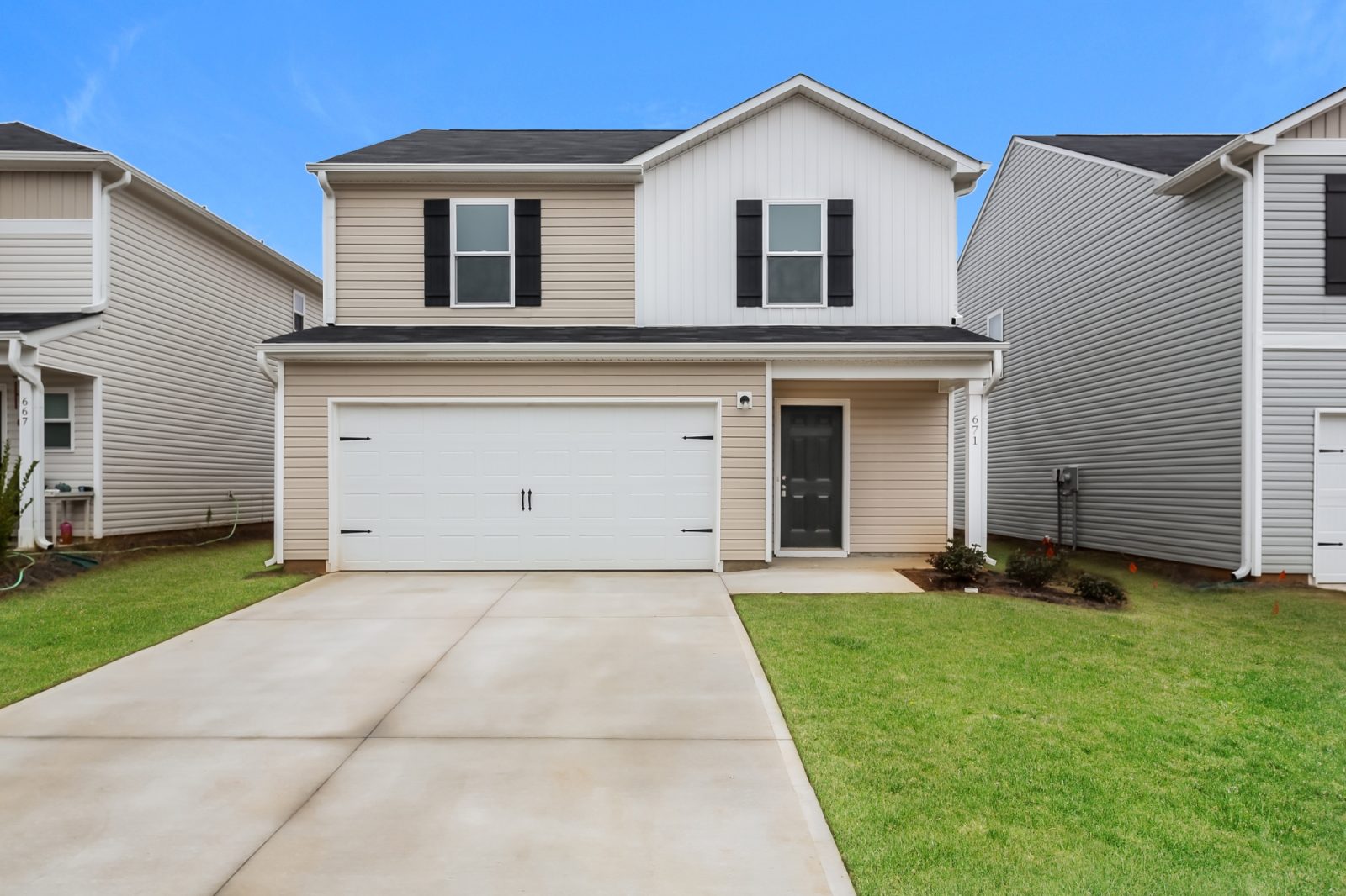 000 photo front view 12268730