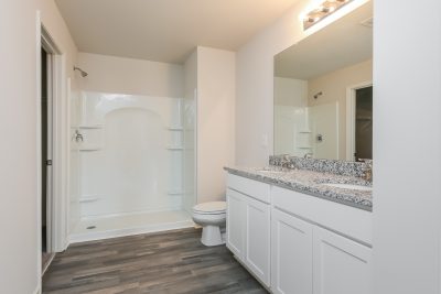 008 photo main bathroom 11265238