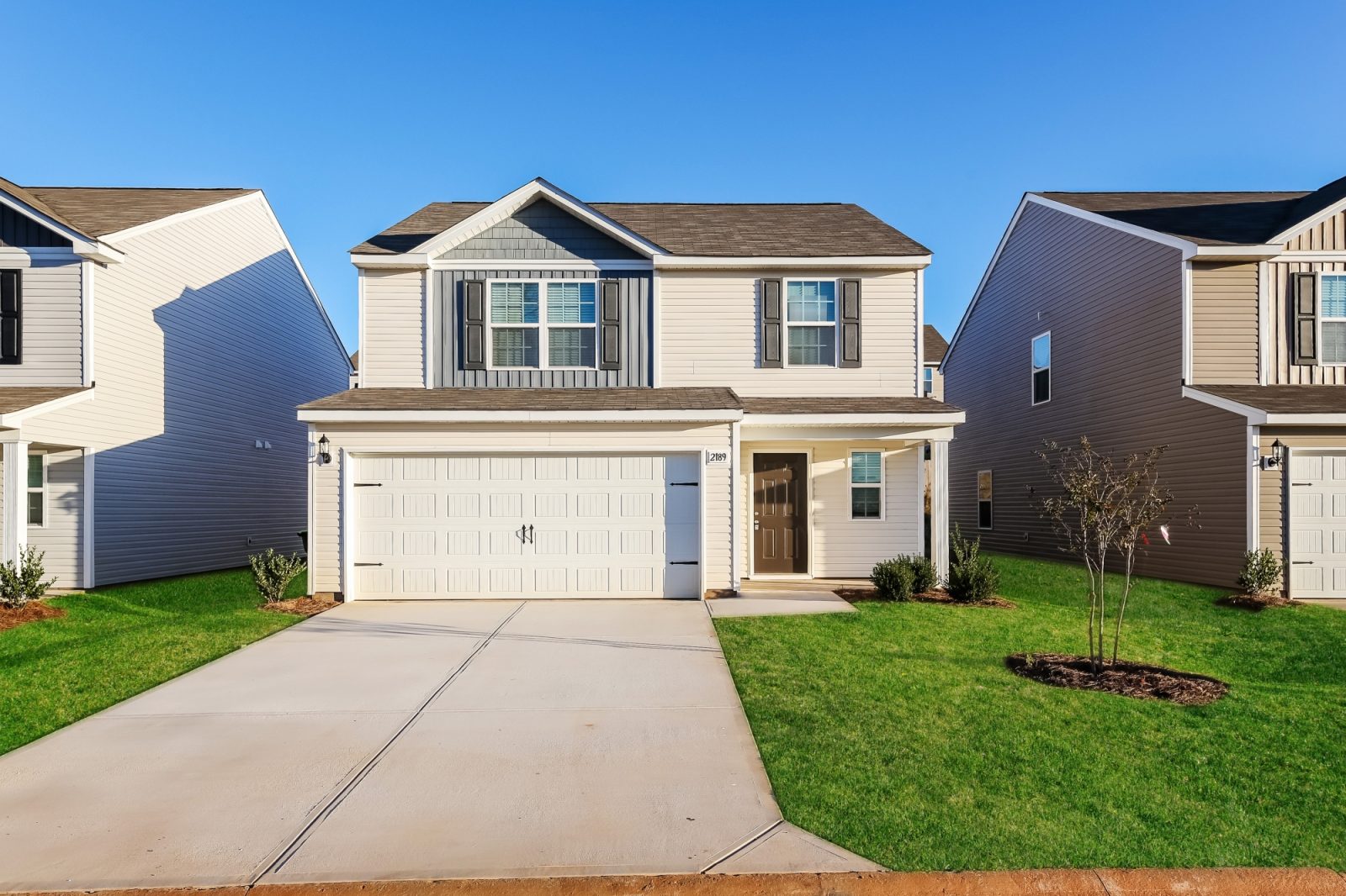 000 photo front view 11990430