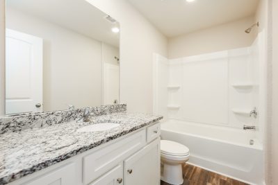 012 026 photo bathroom 15146846