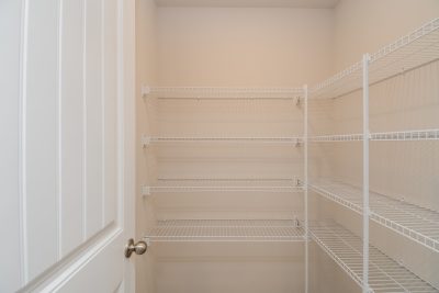 006 Walk In Closet ET61129