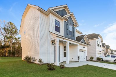 001 photo front view 15100581