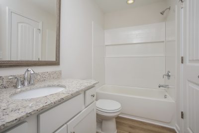 013 photo bathroom 11988591