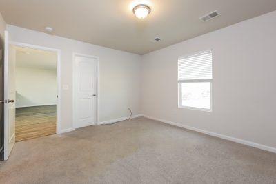 007 photo main bedroom 13092356