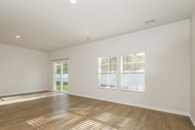 003 Living Room ET11021