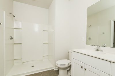 011 Main Bathroom ET11021