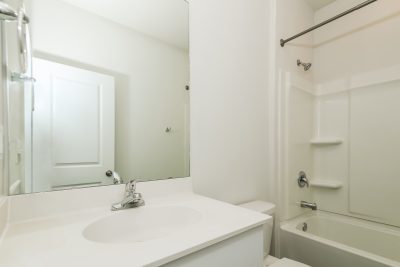 013 Bathroom ET11021