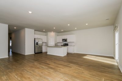 003 Living Room ET11024