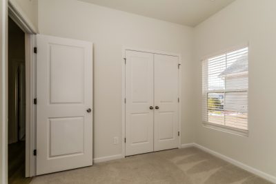 012 Bedroom ET11024