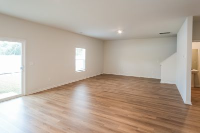 002 Living Room ET11025