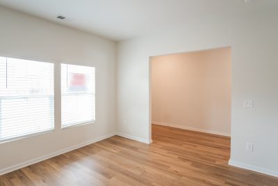 003 Living Room ET11025