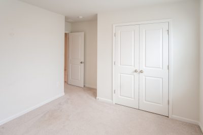 010 Bedroom ET11025