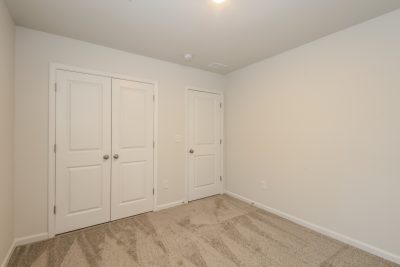 013 Bedroom ET21081