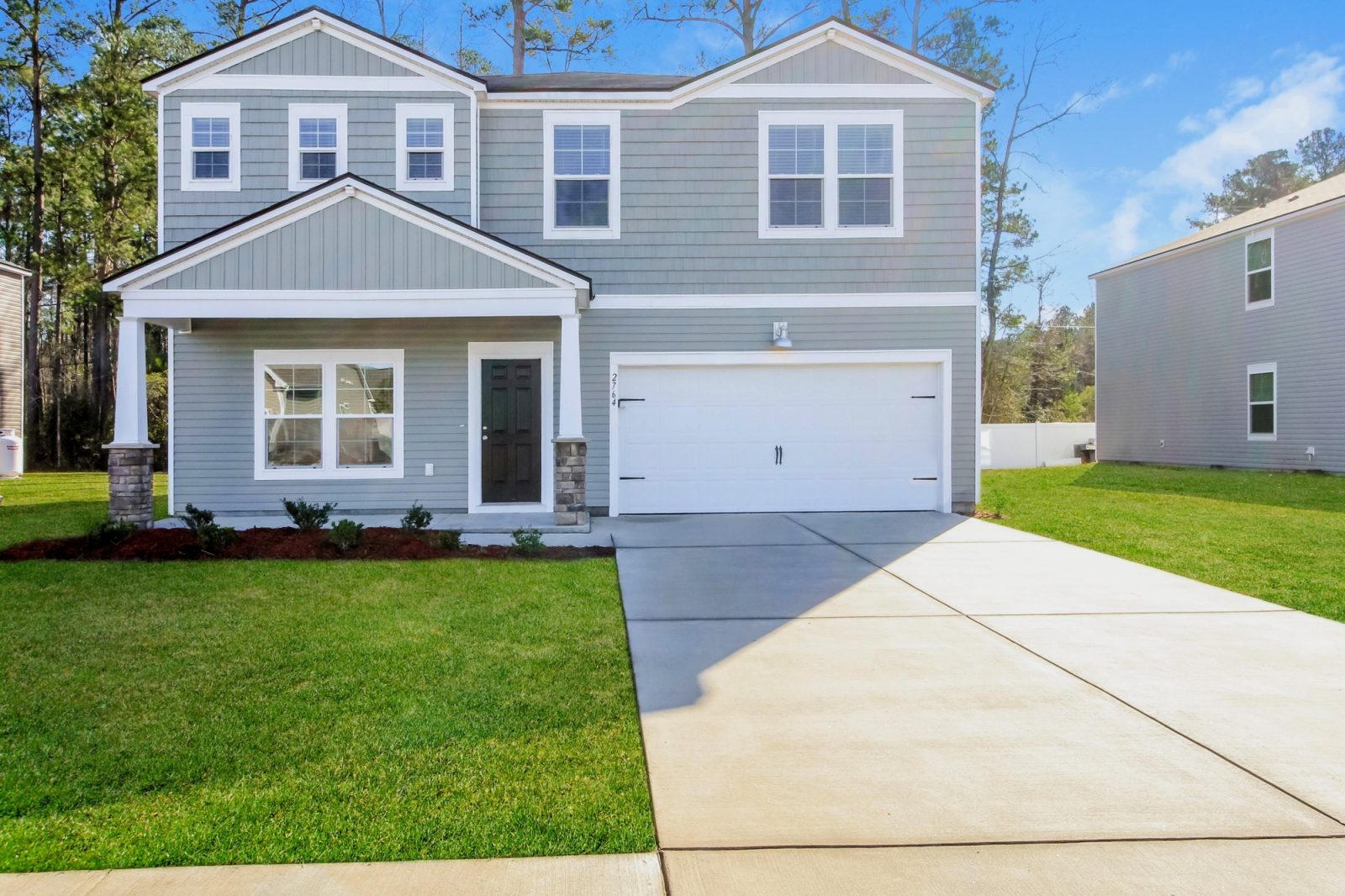 000 photo front view 13484242