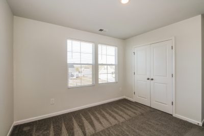 011 Bedroom ET31077