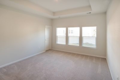 011 Main Bedroom ET31107