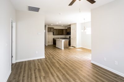 004 Living Room ET61028