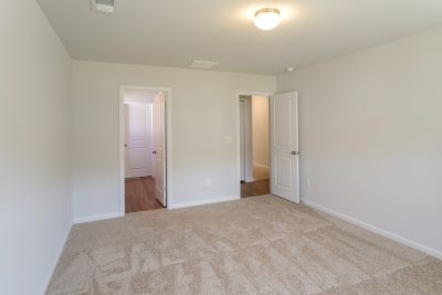 007 photo main bedroom 11826513