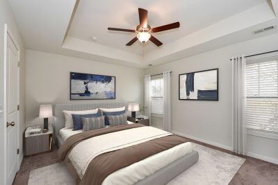 006 photo vs main bedroom 15161293