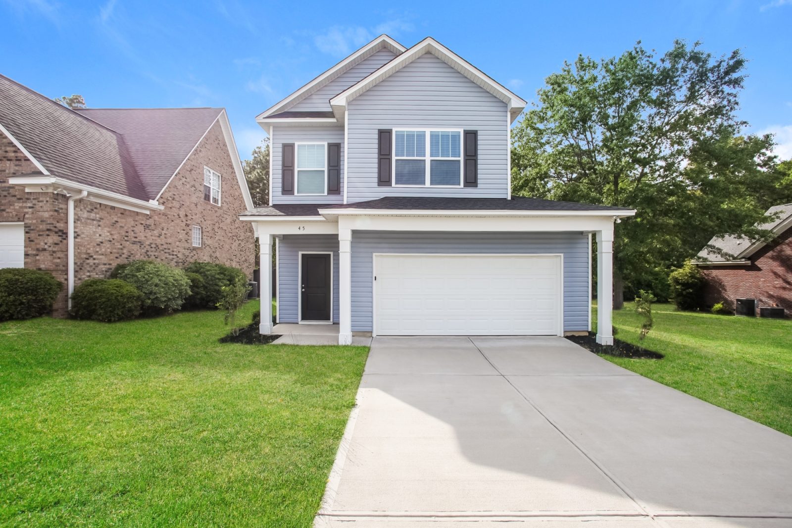 001 Front View ET71039