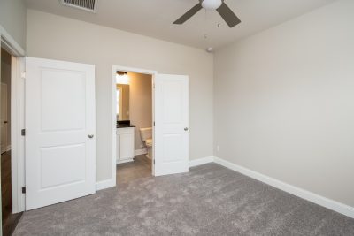 007 Main Bedroom ET51129