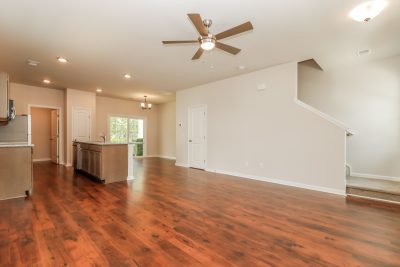 003 Living Room ET47001