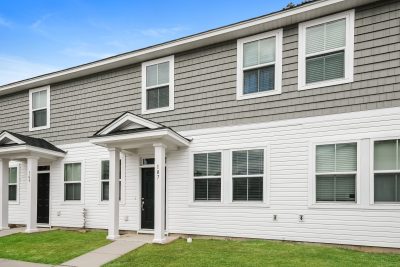 001 photo front view 15060177